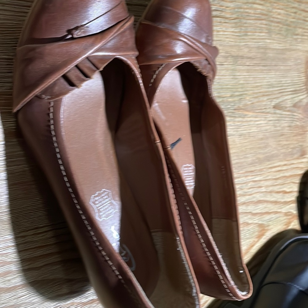 Petit soulier bas en cuir véritable porter deux fois